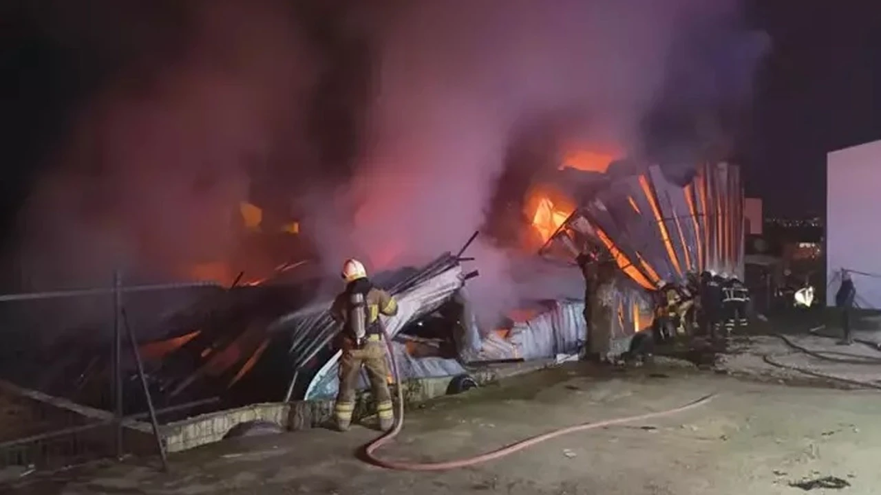 Bursa'da bir fabrika alev alev yandı: Bölgeye çok sayıda ekip sevk edildi!