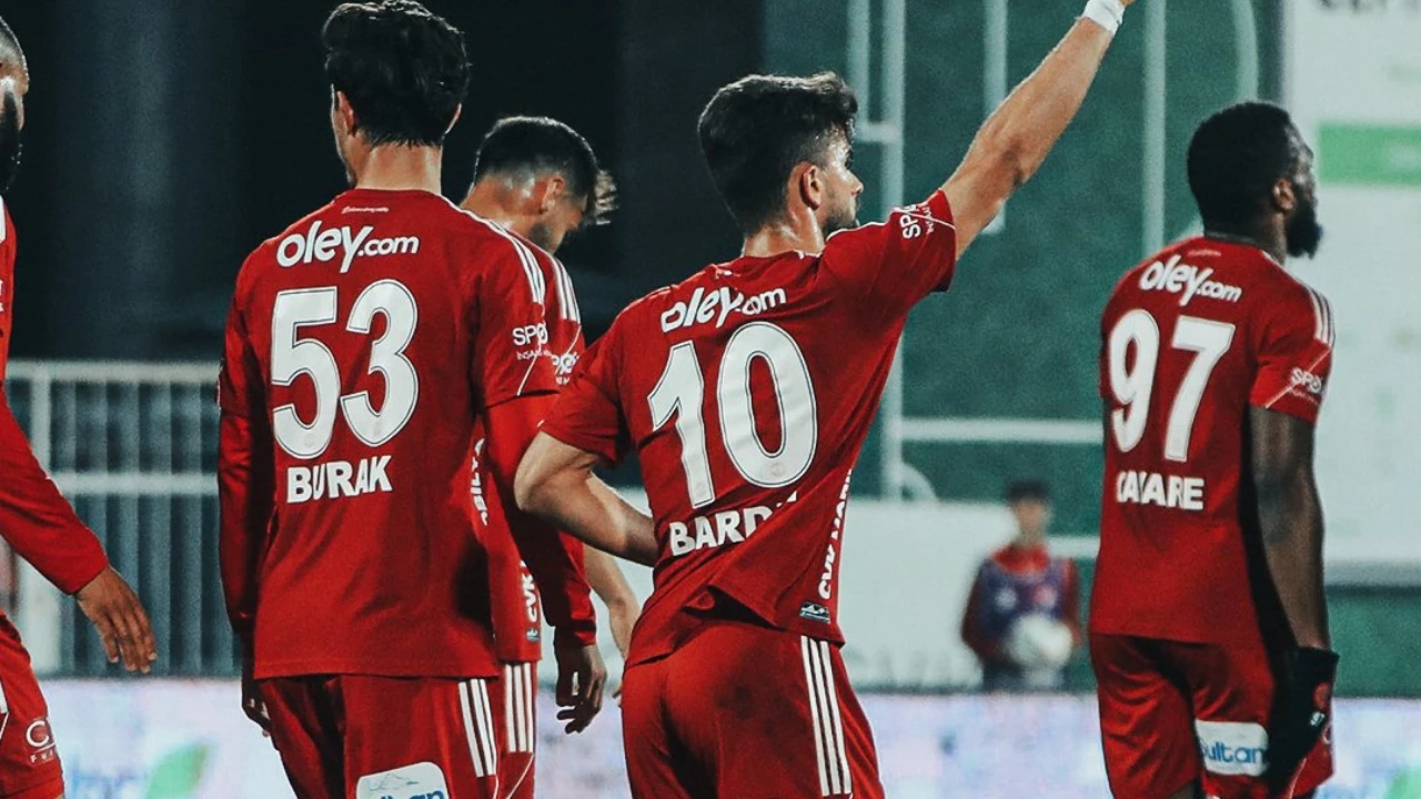 Ümraniyespor, Şanlıurfaspor'u 1-0 mağlup etti