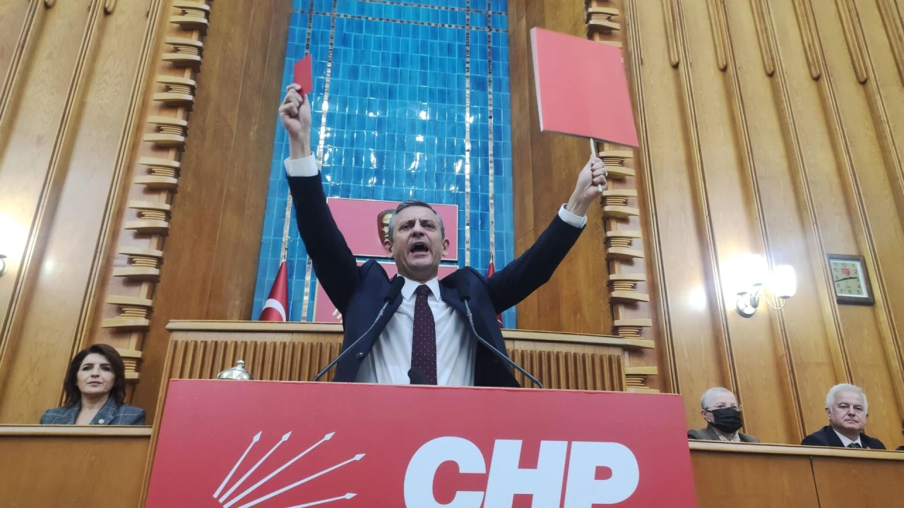 CHP’den 'kırmızı kart' hamlesi: Üyelerine SMS gönderdi