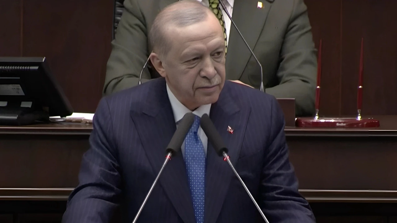 Cumhurbaşkanı Erdoğan: Ana muhalefet partisi, seviyeyi her gün biraz daha aşağı çekti