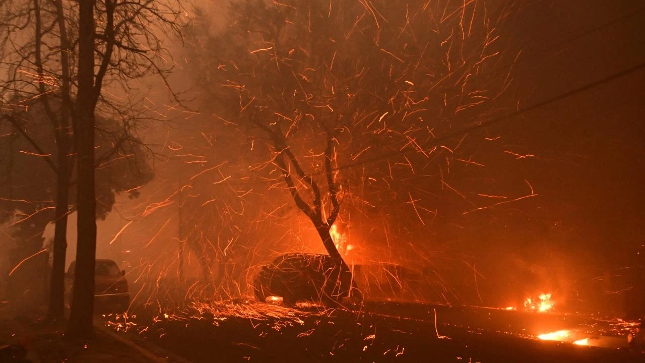 Los Angeles'taki yangınlarda can kaybı 10'a çıktı