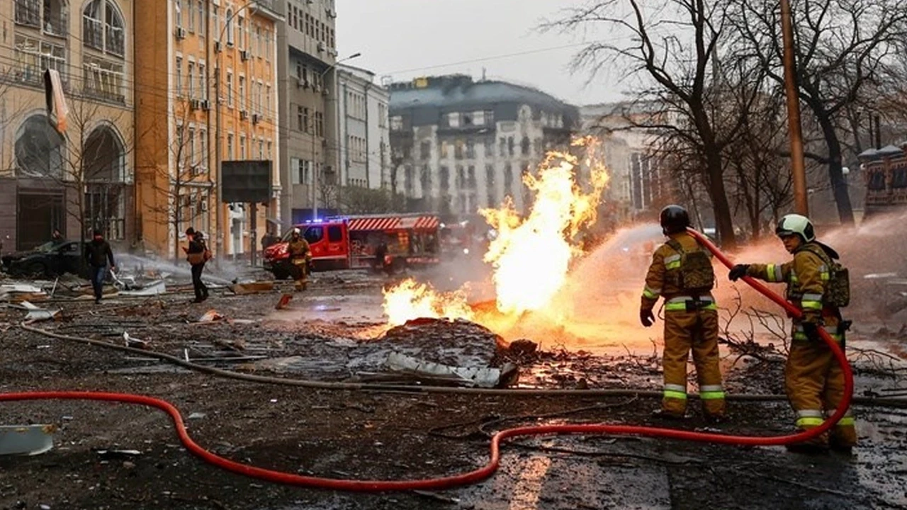 Rusya'dan Kiev'e İHA saldırısı: Çok sayıda kişi hayatını kaybetti!