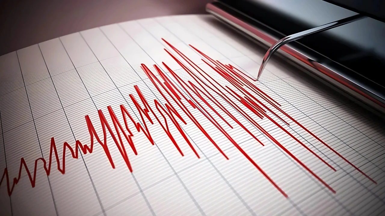 İzmir'de deprem oldu!