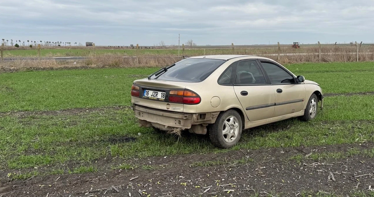 Tekirdağ'da otomobil tarlaya girdi! 1 yaralı