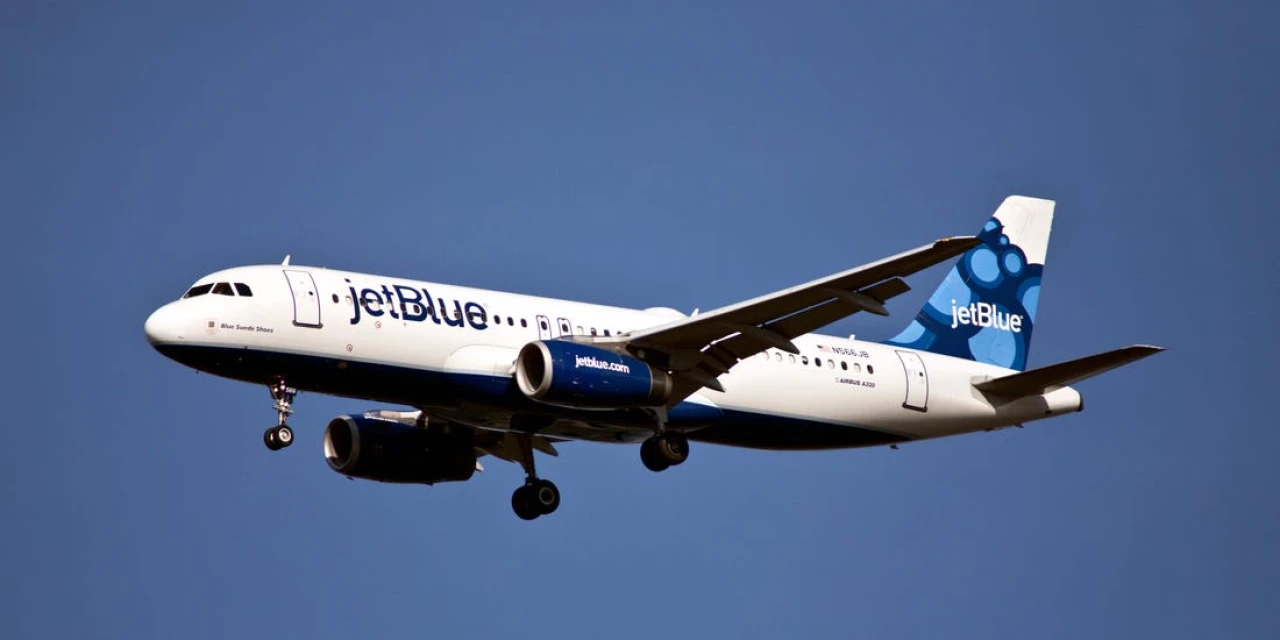 JetBlue’ya rekor ceza: Uçuş gecikmeleri sebebiyle 2 milyon dolar ödeyecek