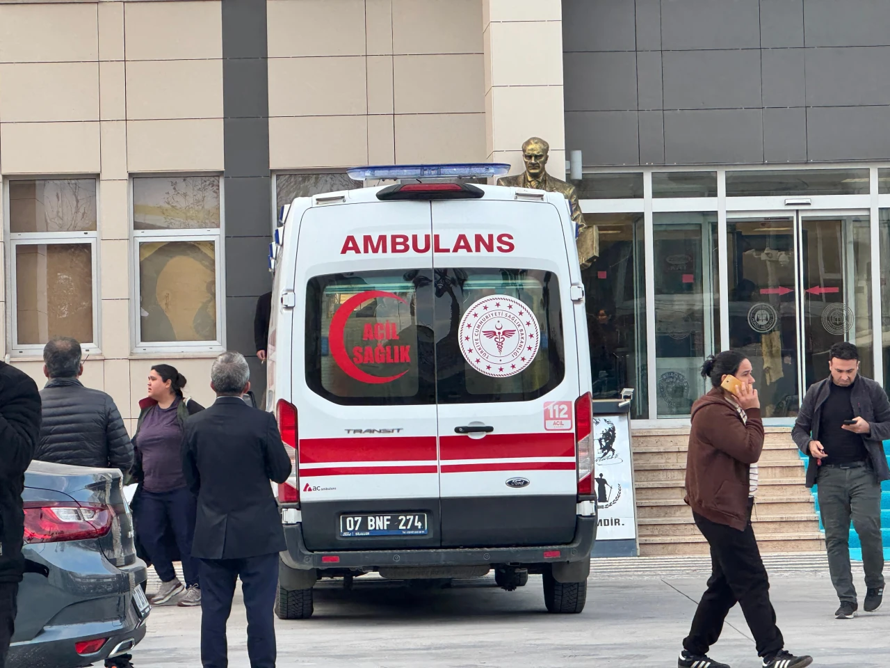 Eniştesine destek için adliyeye gelmişti: Kalp krizi geçirip hayatını kaybetti