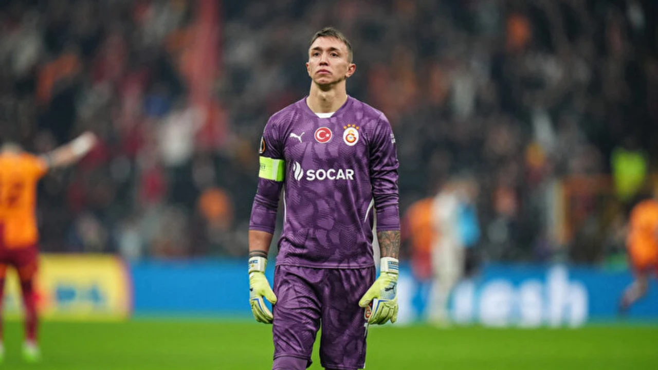 Galatasaray - Dinamo Kiev maçının ardından flaş görüntüler! Fernando Muslera çıldırdı