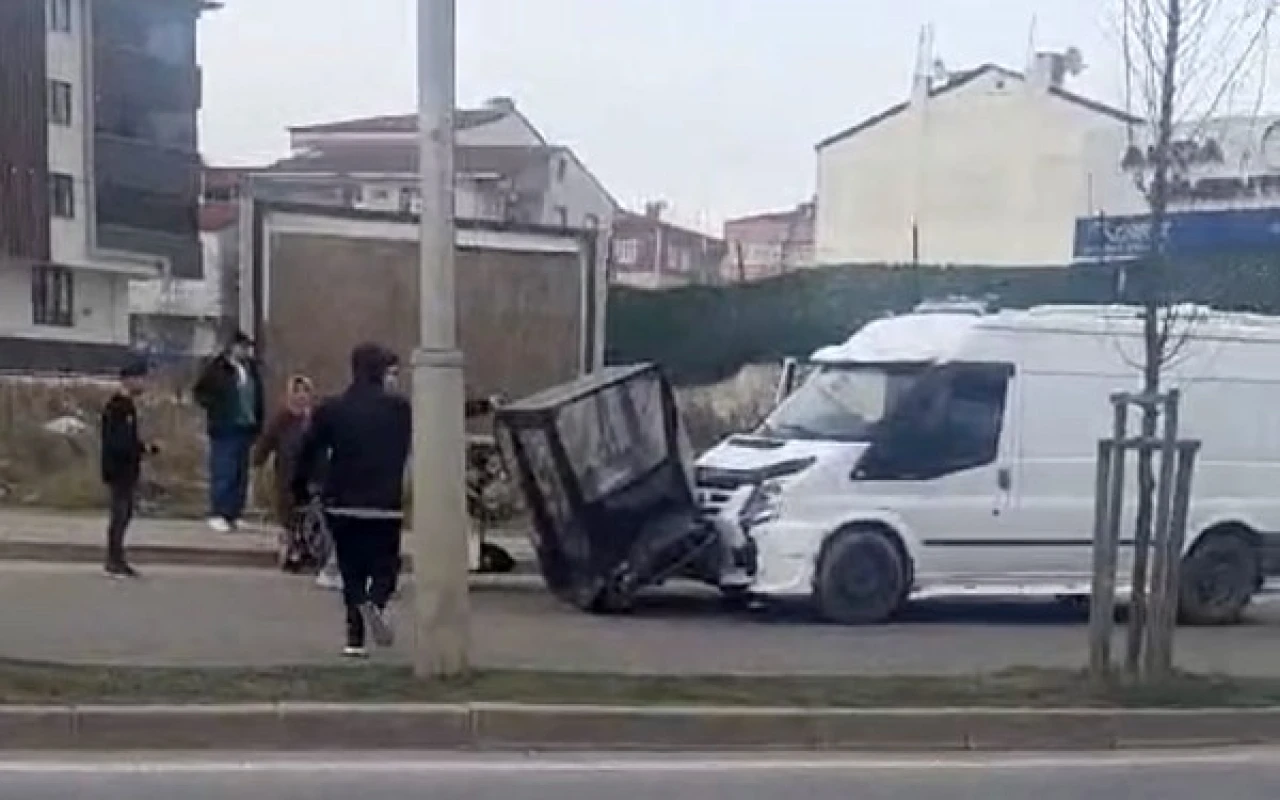 Tekirdağ’da kamyonet ile mobilet çarpıştı: 1 kişi yaralı