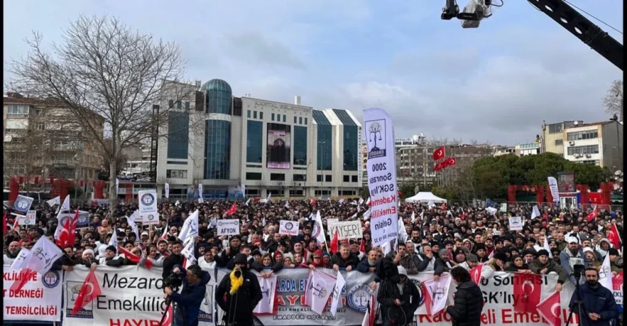 Ankara'da kademeli emeklilik için sesler yükseldi: Haklarımız için mücadele ediyoruz!