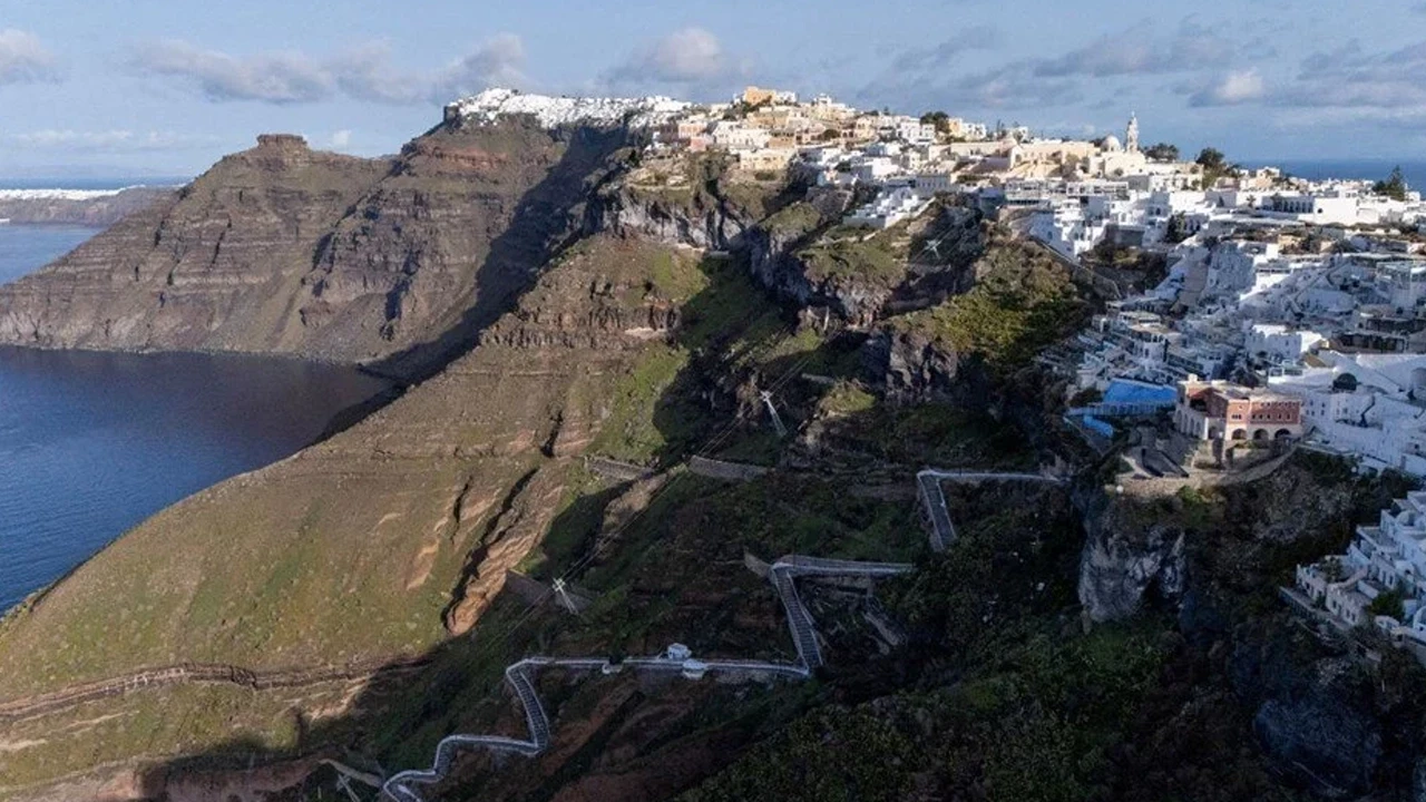 Santorini depremi yanardağı tetikleyecek mi? Kolumbo yanardağı patlayacak mı?