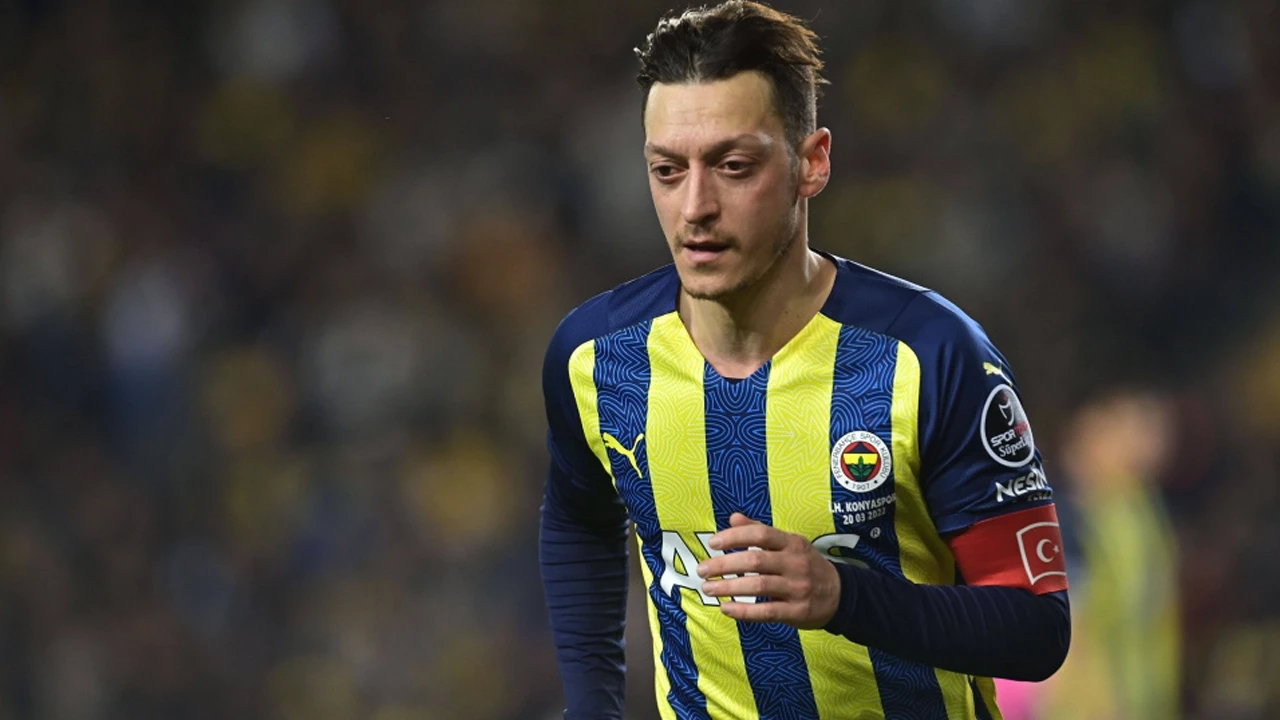 Mesut Özil'den Fenerbahçe ve İsmail Kartal sözleri! Açık açık söylüyorum, görüşeceğiz