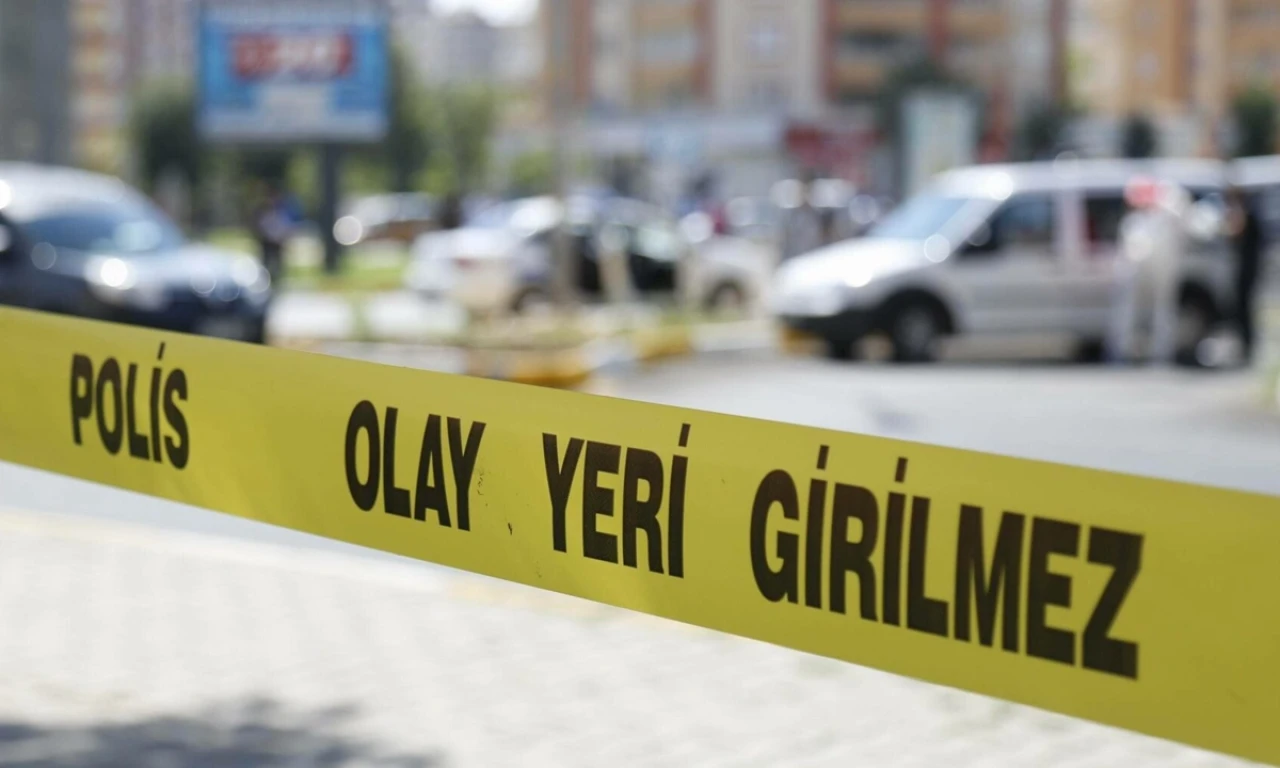 Alanya'da korkunç kaza: Otomobil ağaca çarptı! Ölü ve yaralılar var