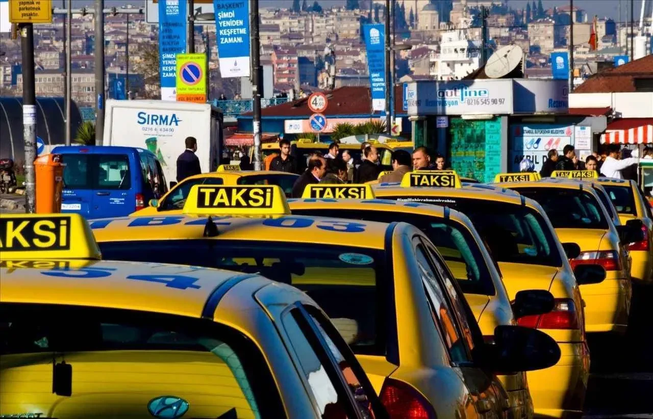 İstanbul'da taksi plakası ihalesi mahkemeden döndü