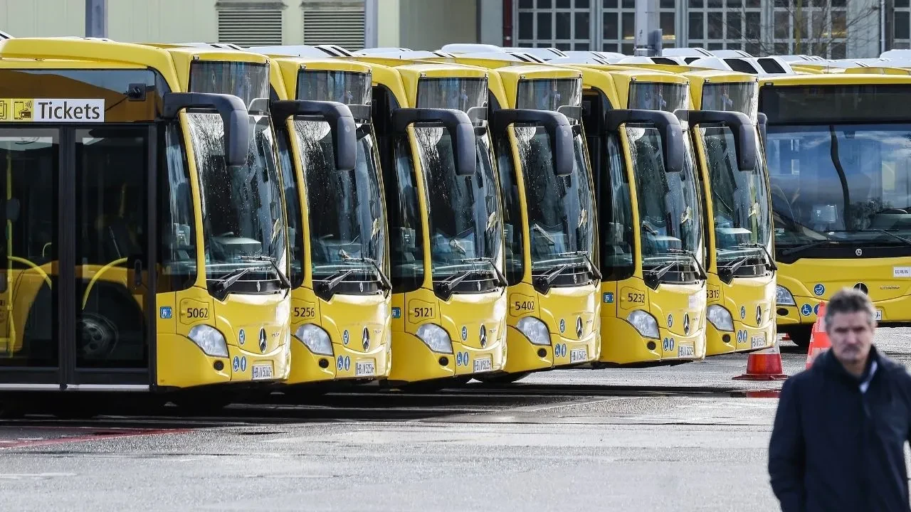 Almanya'da toplu taşıma grevleri!