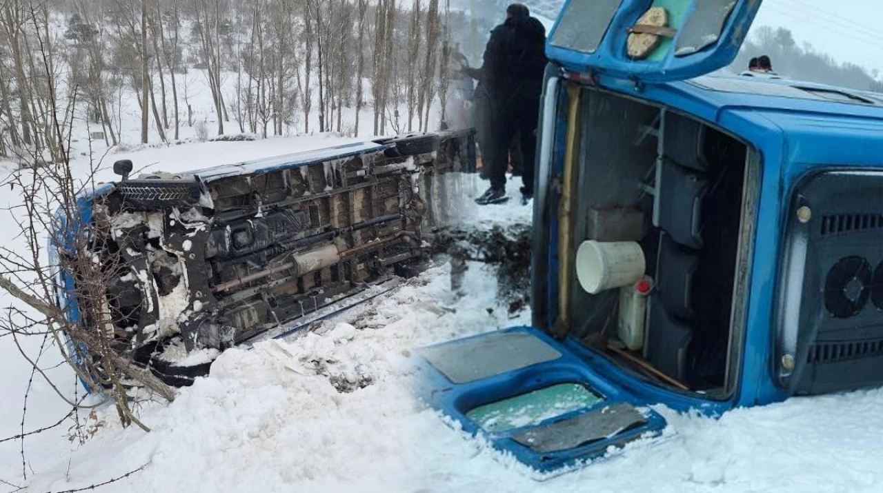 Tokat'ta servis minibüsü devrildi: Öğretmenler yaralandı!