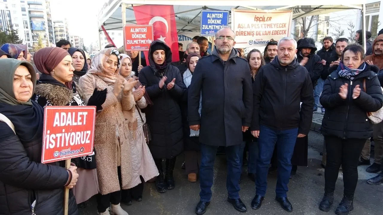 Van'da belediyelerden işten çıkarılan işçilerin hak arayışı 290 gündür sürüyor!