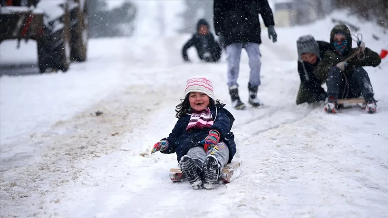 Eğitime kar engeli: 25 Şubat 2025 hangi illerde okullar tatil?