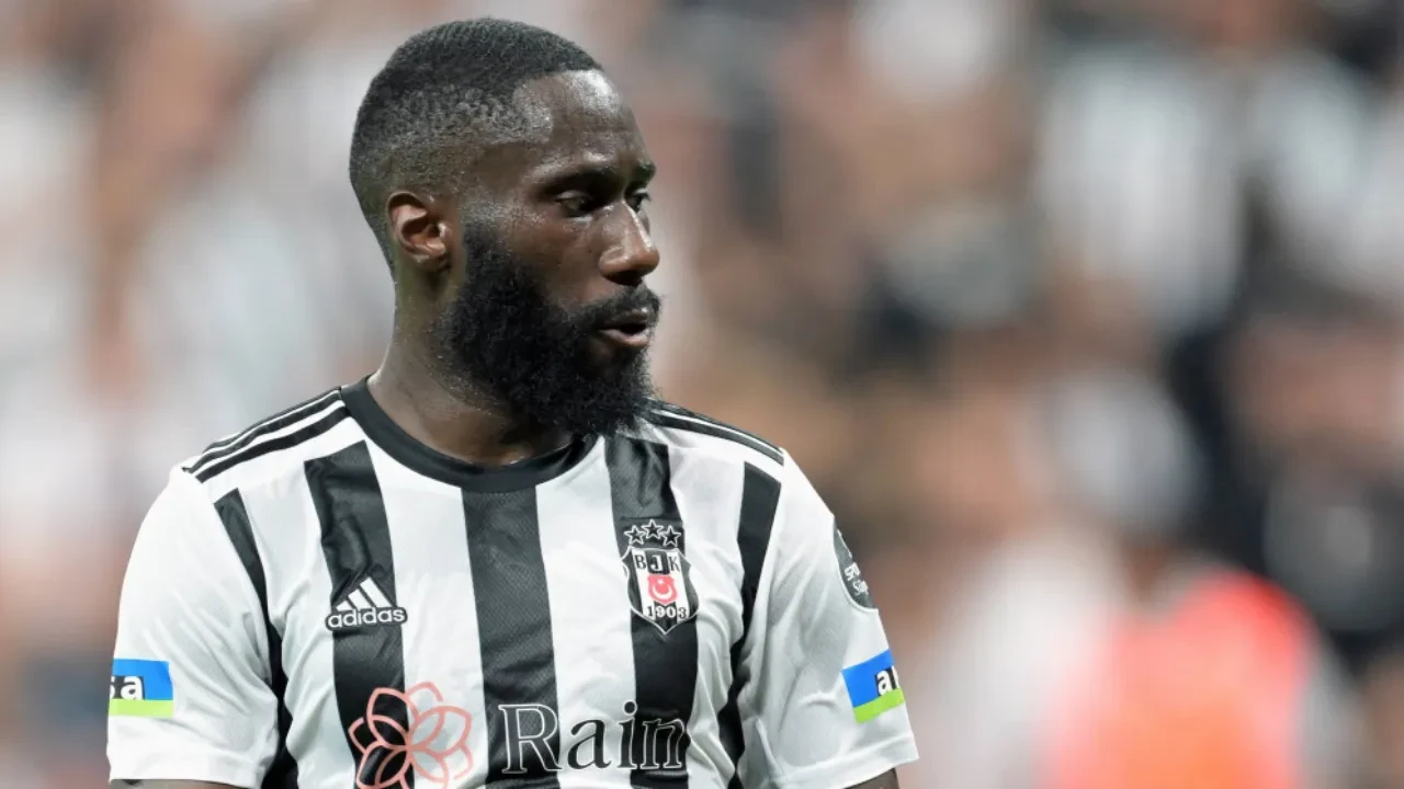 Beşiktaş, Arthur Masuaku'nun sözleşmesini uzatacak mı? Serdal Adalı'dan flaş karar