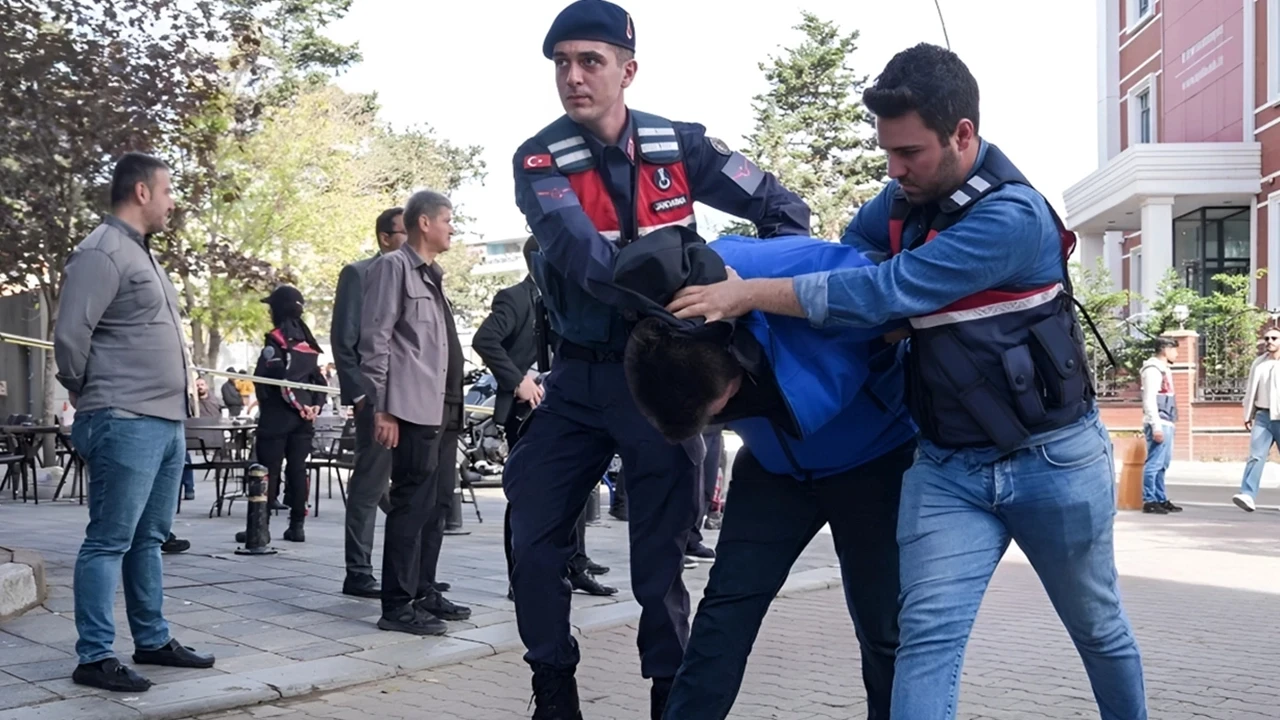 Yenidoğan Çetesi yöneticisi ve üyesi 34 kişi, meslekten 3 yıl men edildi!