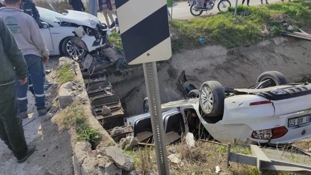 Mersin'de otomobiller çarpıştı: Feci kazada 1 ölü, 3 yaralı var!