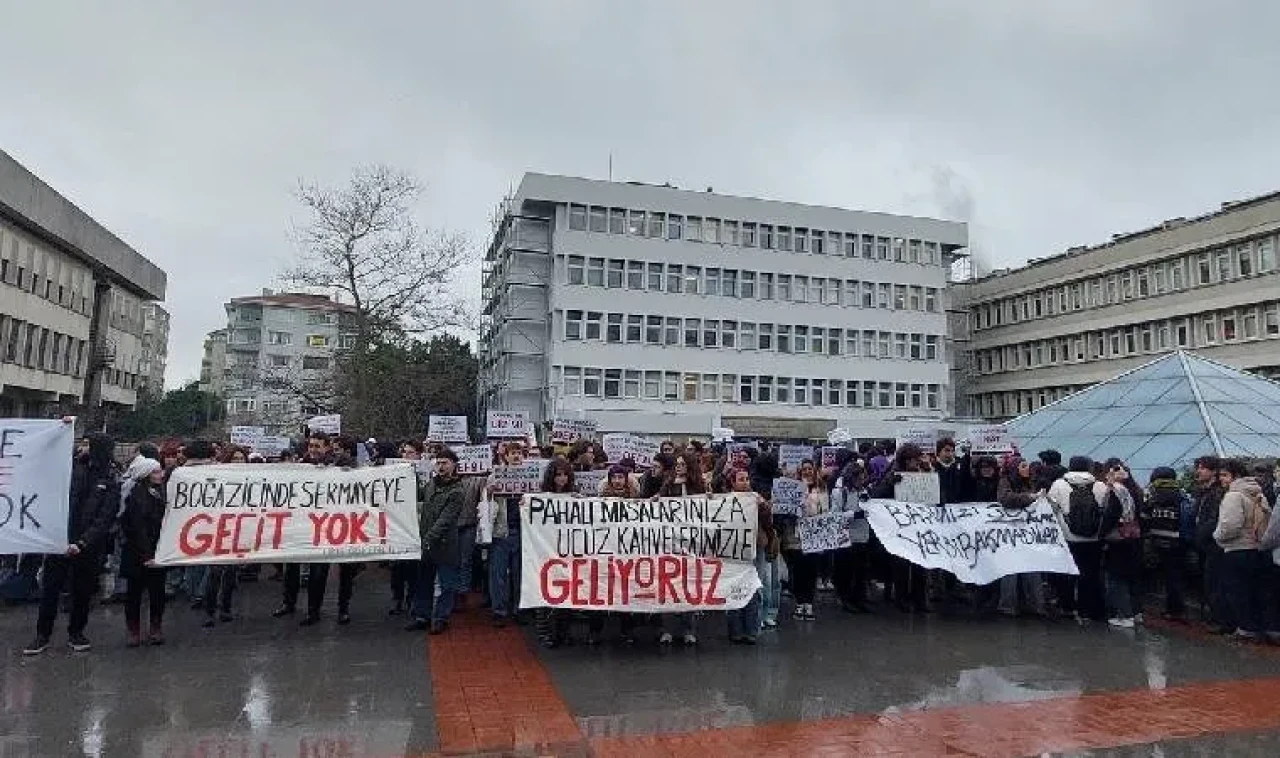 Boğaziçi Üniversitesi'nde 'İşgal Kafe' krizi: 28 kulüp ve 6 topluluğun etkinlikleri donduruldu