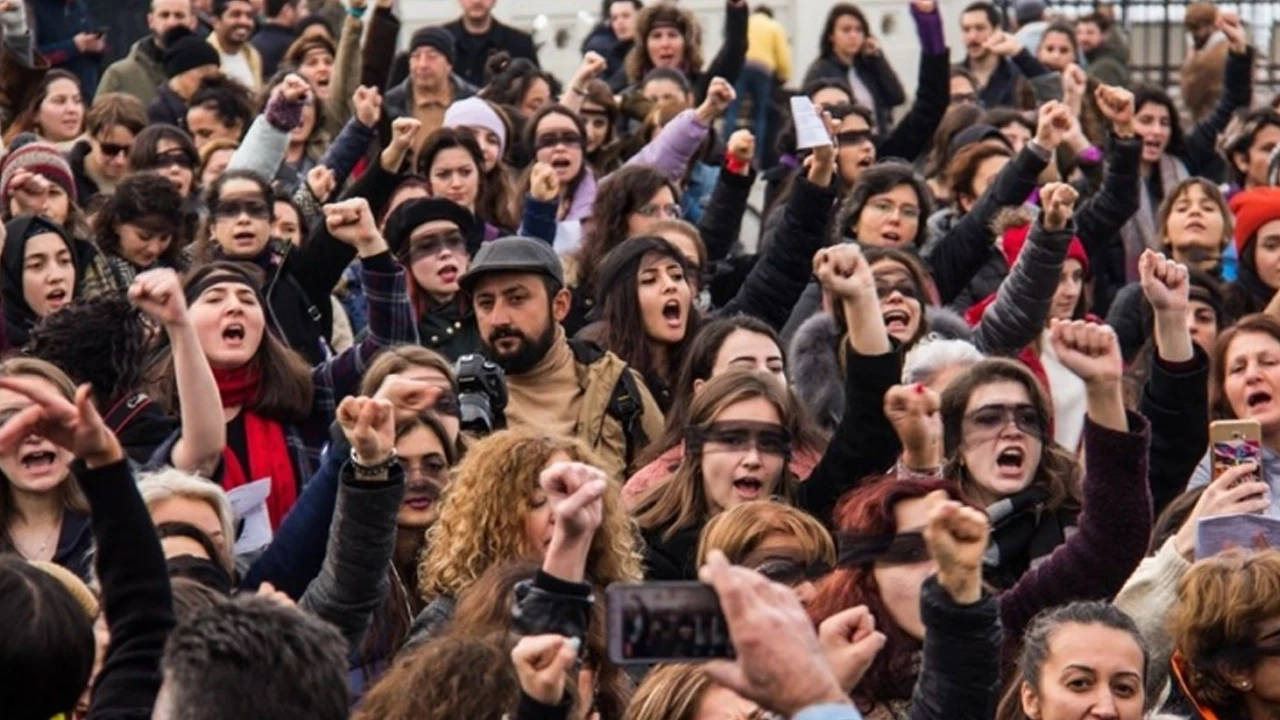 Kadına ve çocuğa şiddet artıyor: ALO 183 hattına 2024'te rekor başvuru