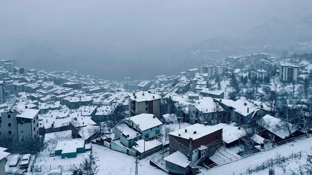 Artvin'de eğitime ara verildi!