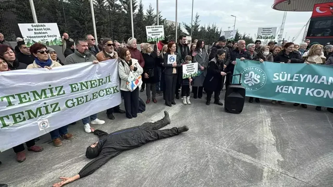 Tekirdağ'da çimento tozu protestosu: Zehir soluyoruz, ciğerlerimiz tozla dolu