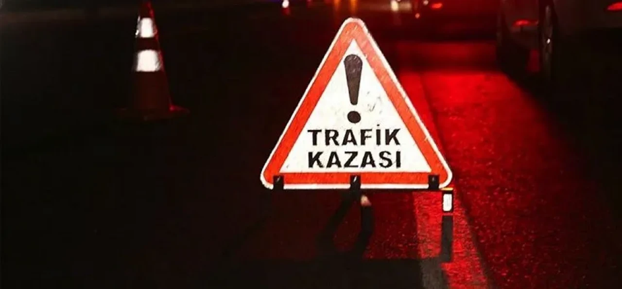 Ankara'da kamyonet tekerleği zincirleme kazaya sebep oldu