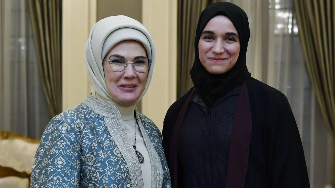 Suriye'nin First Lady'si Latife El Durubi Türkiye’de: Latife El Durubi kimdir?