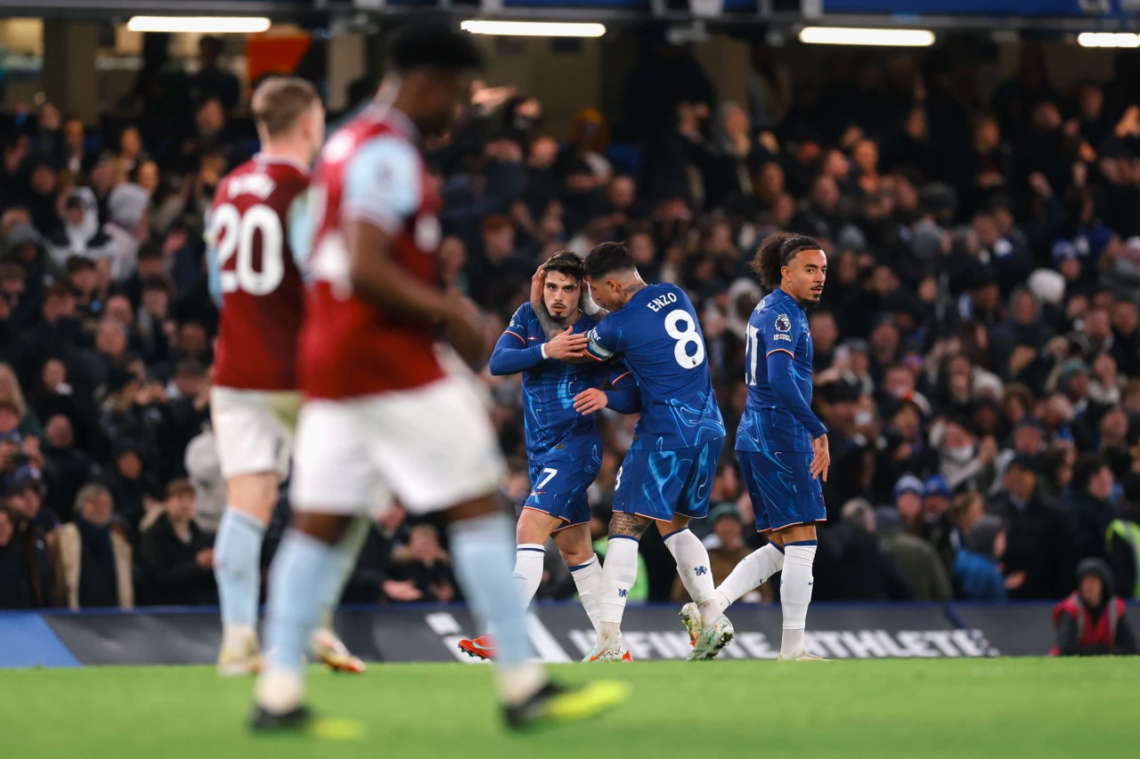 Chelsea, West Ham United'ı 2-1 mağlup etti