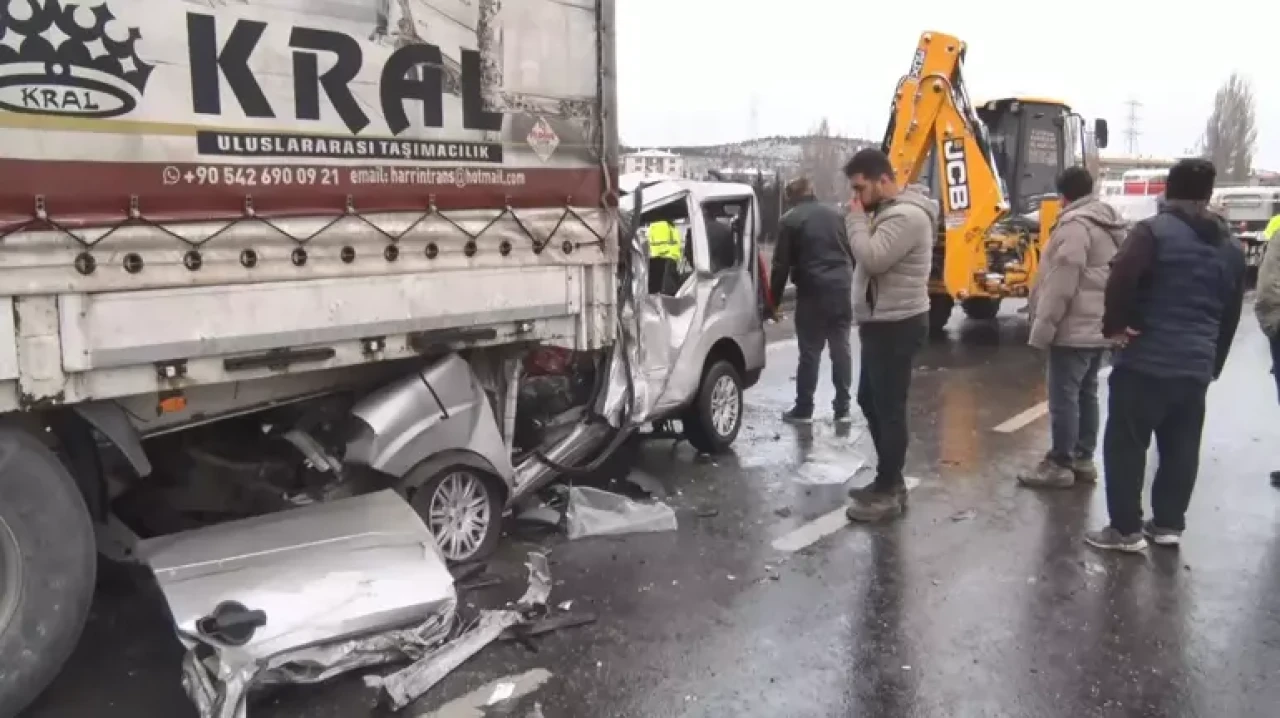 Ankara’da feci kaza: Üniversite öğrencisi hayatını kaybetti