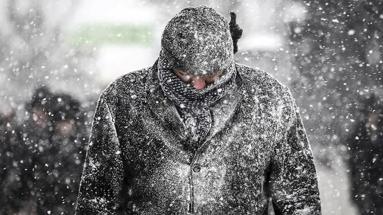 Kar yağışı İstanbul’a geri dönüyor! Meteoroloji uyardı