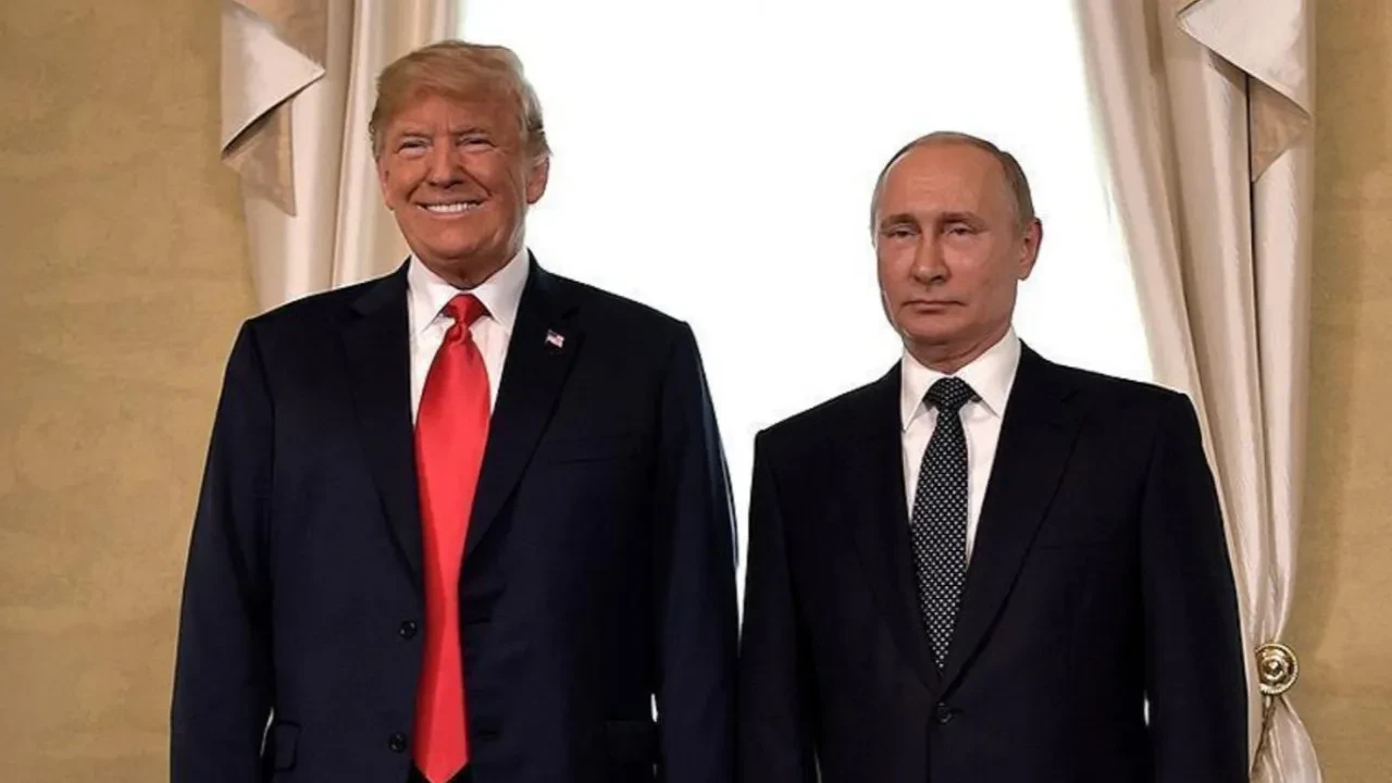 Trump ve Putin’den kritik görüşme: Kremlin ve Beyaz Saray'dan peş peşe açıklamalar