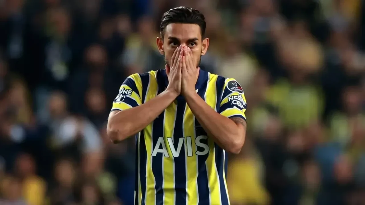 Fenerbahçe'de İrfan Can Kahveci bilinmezi!