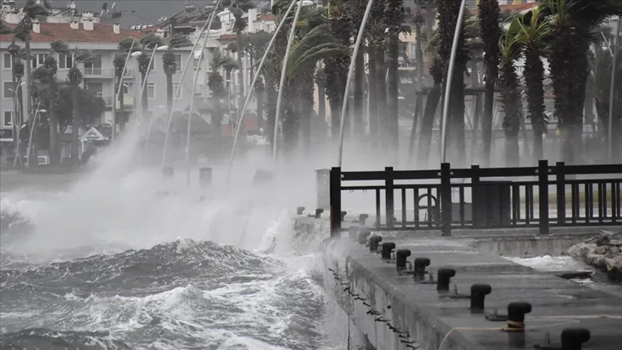 Meteoroloji uyardı: Ege Denizi’nde fırtına bekleniyor