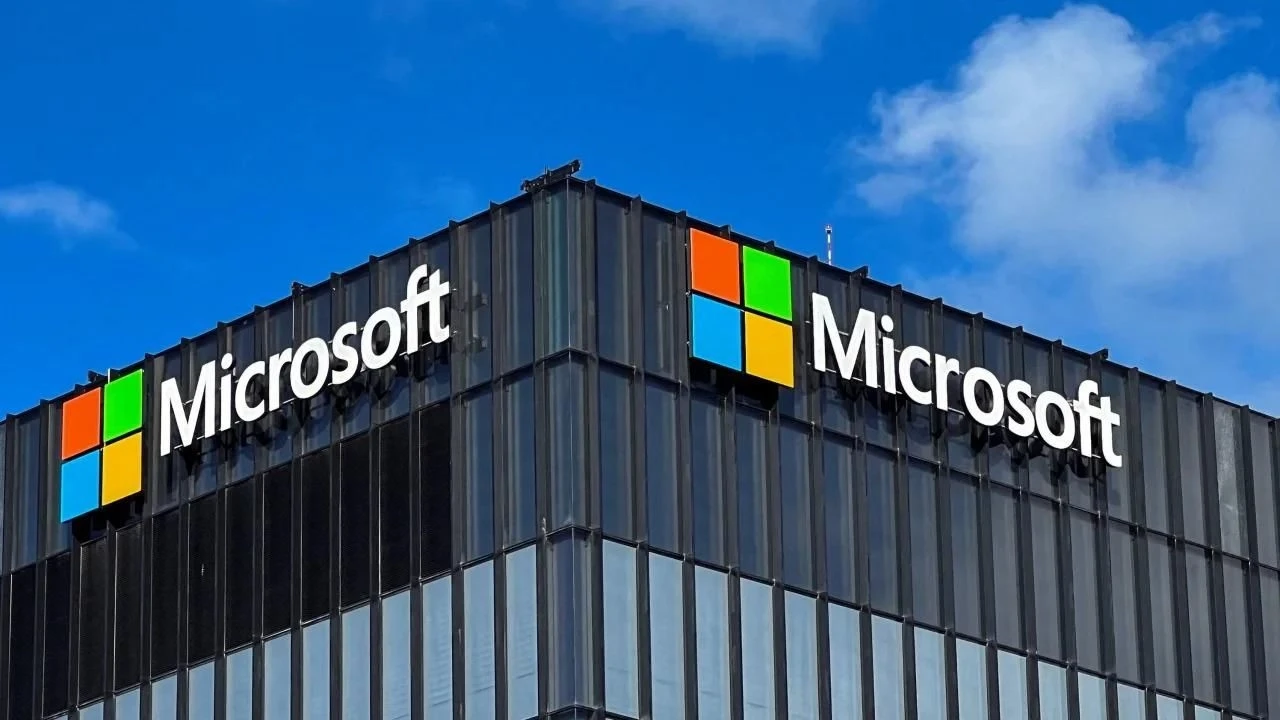 Microsoft uygulamaları çöktü mü? Outlook, Authenticator ve Microsoft Store neden çalışmıyor? 2 Mart 2025 raporu