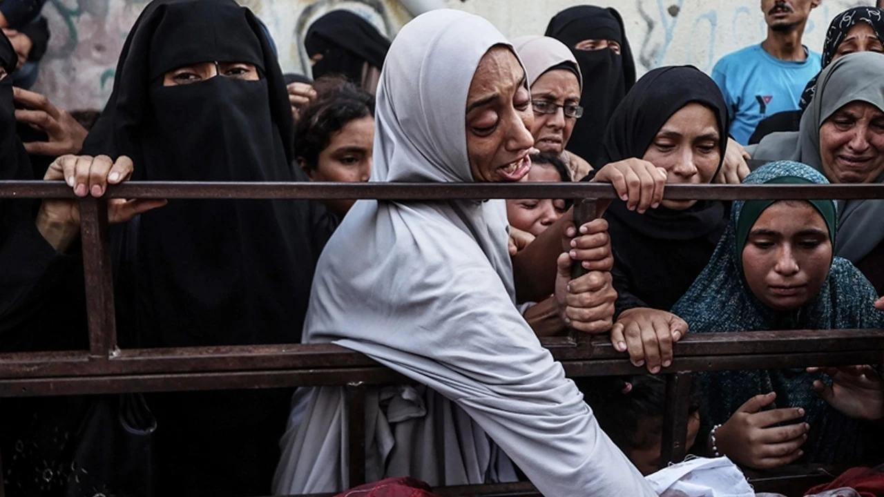 Gazze’de kadın olmak: 12 bin kadın İsrail saldırılarına kurban gitti