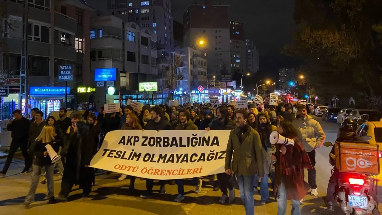 İmamoğlu'nun gözaltına alınmasını protesto eden ODTÜ'lülere polis müdahalesi: Gözaltılar var