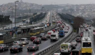 İstanbul'da yağış etkili oldu: Trafik durma noktasına geldi