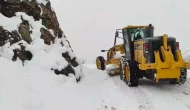 Tunceli'de yoğun kar yağışı nedeniyle 8 yol ulaşıma kapandı