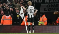 Newcastle United, Arsenal'i 2-0 mağlup etti! Rövanş için avantajı kaptı