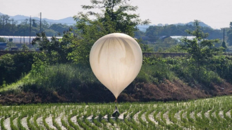 Gerilim tırmanıyor: Kuzey Kore, Güney'e 350 tane daha çöp balonu gönderdi