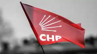 CHP'nin 101. yılı: Taksim Cumhuriyet Anıtı'na çelenk konuldu