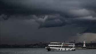 AKOM'dan İstanbul için gök gürültülü sağanak uyarısı