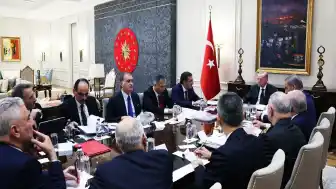 Cumhurbaşkanı Erdoğan'ın başkanlığında güvenlik zirvesi sona erdi: Terörle mücadele için kararlı mesaj