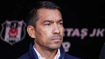 Beşiktaş'ta Bronckhorst dönemi sona erdi! İşte yeni teknik direktör