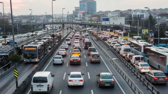 Bu sabah yola çıkanlar dikkat! Karayollarındaki son durum açıklandı