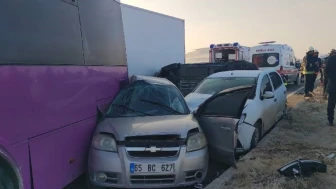 Van’da zincirleme trafik kazası