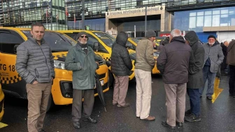 İstanbul'da 8+1 taksi krizi büyüyor: Taksi sahipleri serbestlik için İBB’ye başvurdu!